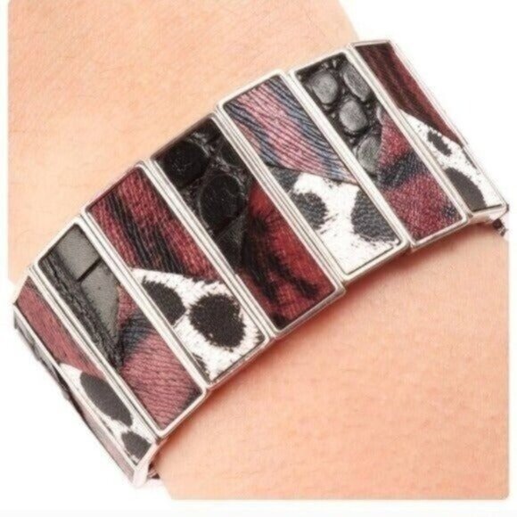 FAUX LEATHER STRETCH BRACELET-NEW. - Picture 1 of 1